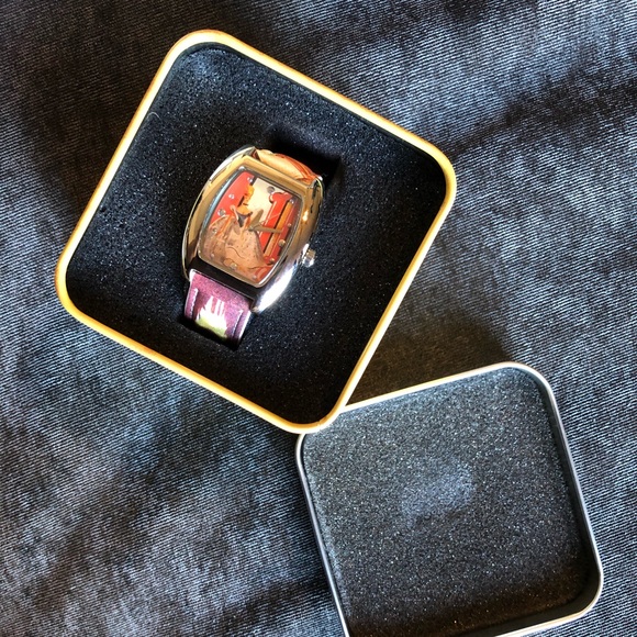 Incredible Classic Walt Disney Cinderella Watch in Collectable Tin - Like New! - Picture 2 of 8